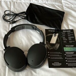 Skyllcandy Hesh wireless headphones with noise canceling